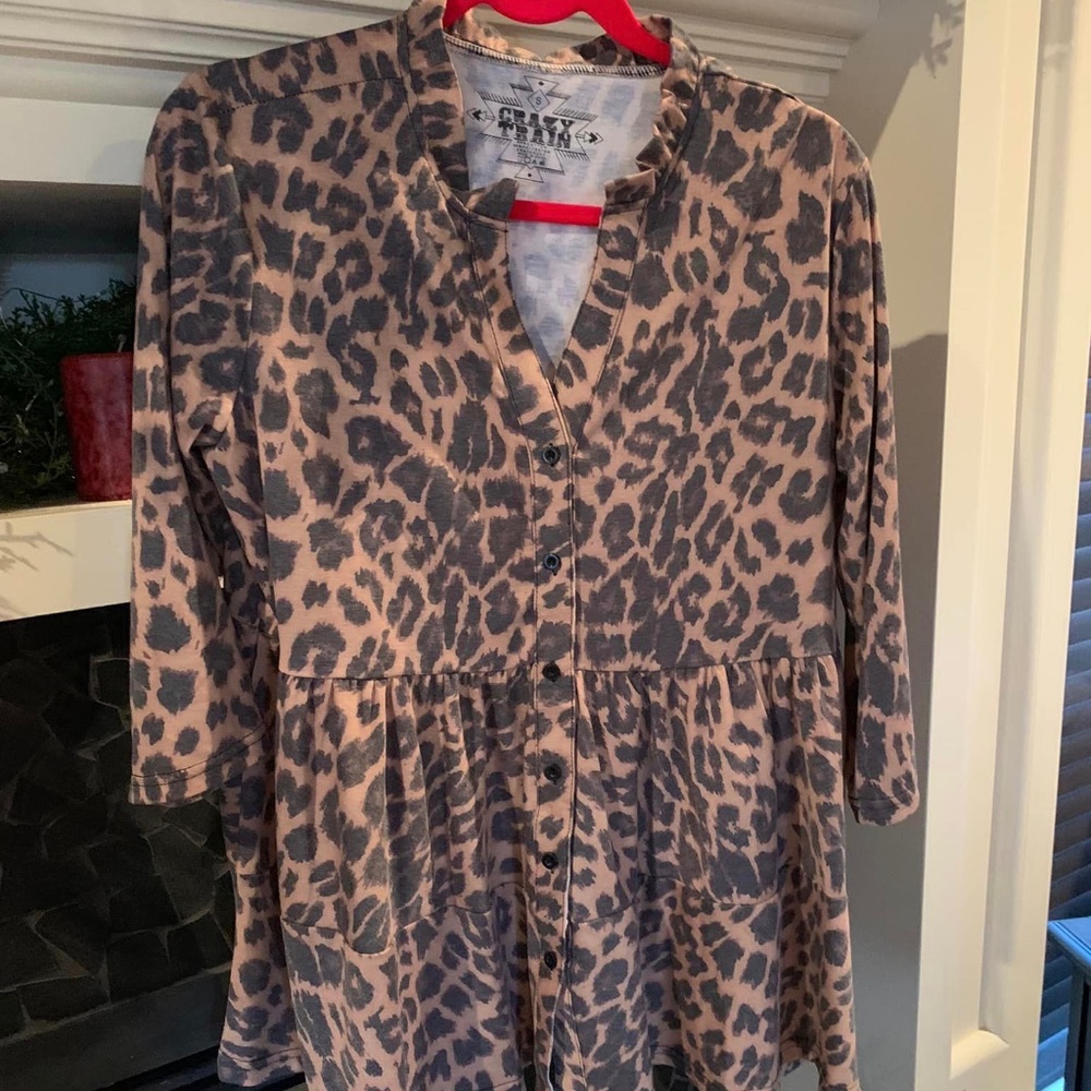 Leopard Top - Picture 1 of 3